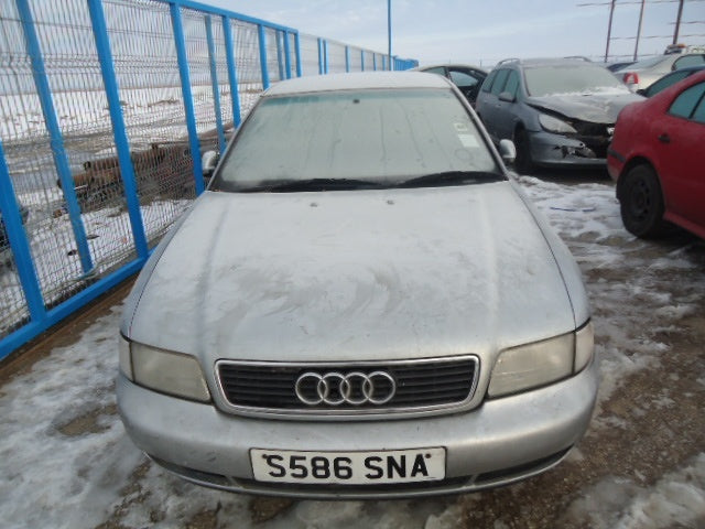 Audi A4 din 1998, 1.8 b