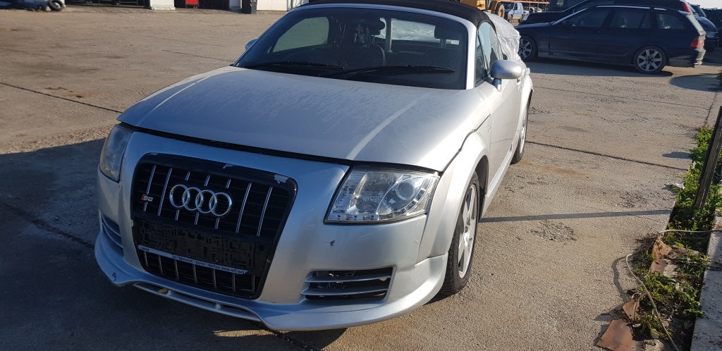 Audi TT 1.8T quattro din 2001, tip AJQ