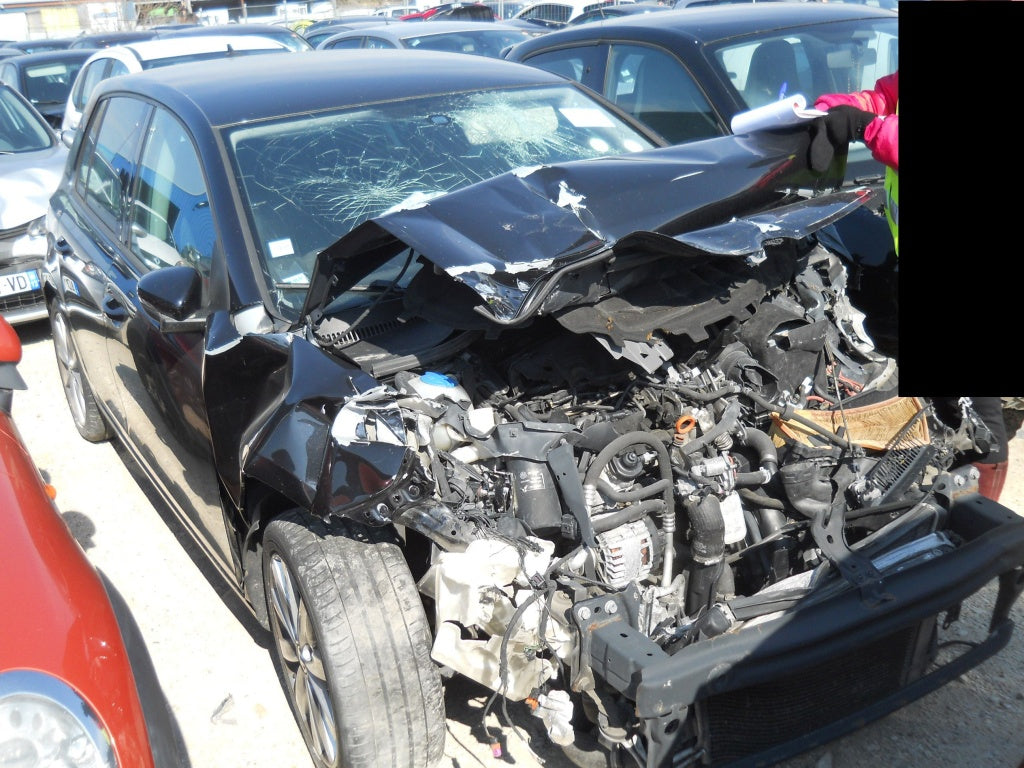 Demembrez VW GOLF 6 2011 MOTOR 2.0 DIESEL CFFB 200.000 KM CARSERO second hand Bacau