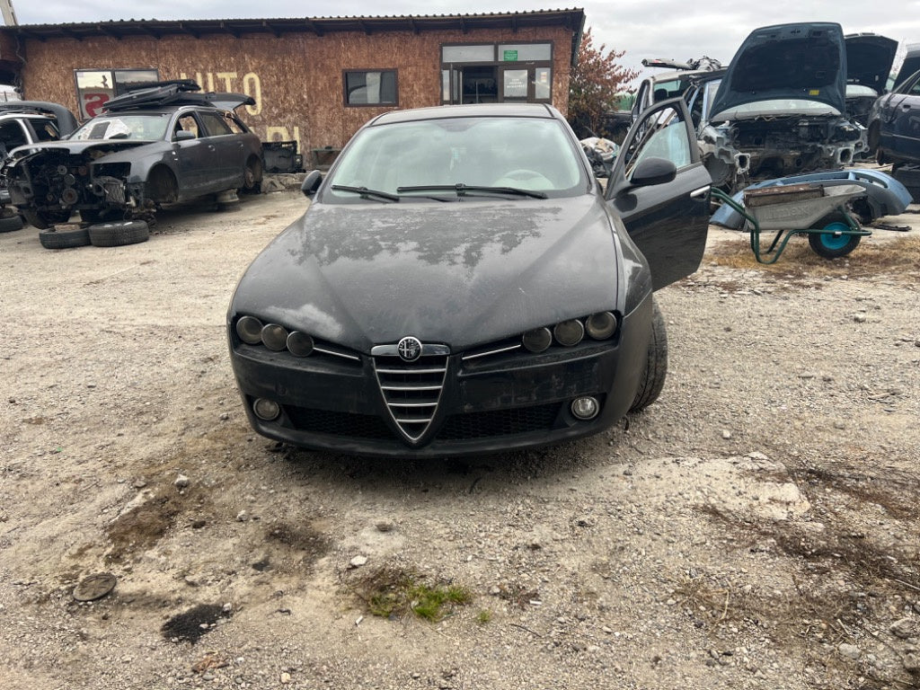 Dezmembrări Alfa Romeo 159 motor 2,4 jtd anul 2006 tip motor 939.A3.000