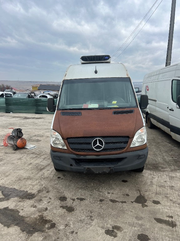 Dezmembrări Mercedes sprinter 2,2 CDI anul 2008 tip motor OM646