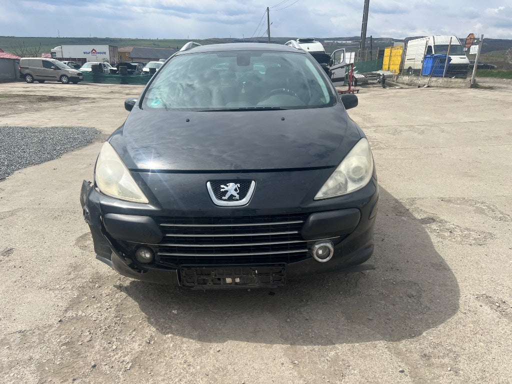 Dezmembrări Peugeot 307 motor 1,6 hdi anul 2006 tip motor 9HZ
