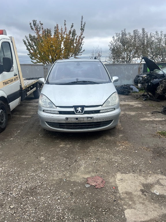 Dezmembrări Peugeot 807 motor 2,2 hdi anul 2004