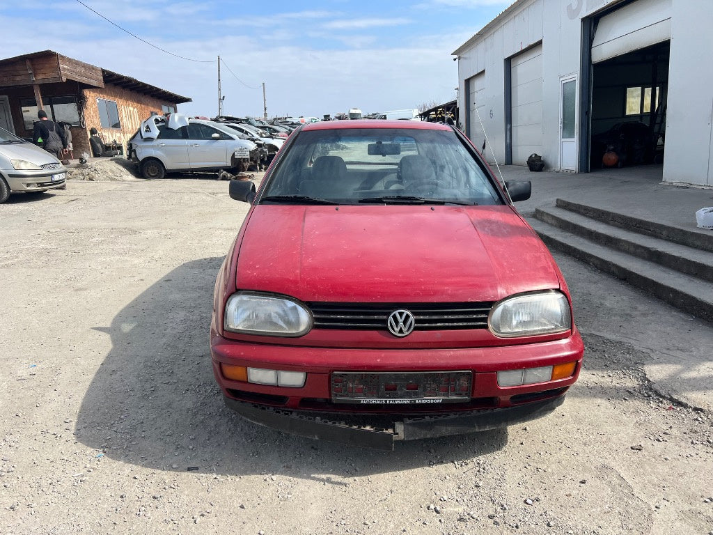 Dezmembrări vw golf 3 motor 1,4 benzină anul 1996