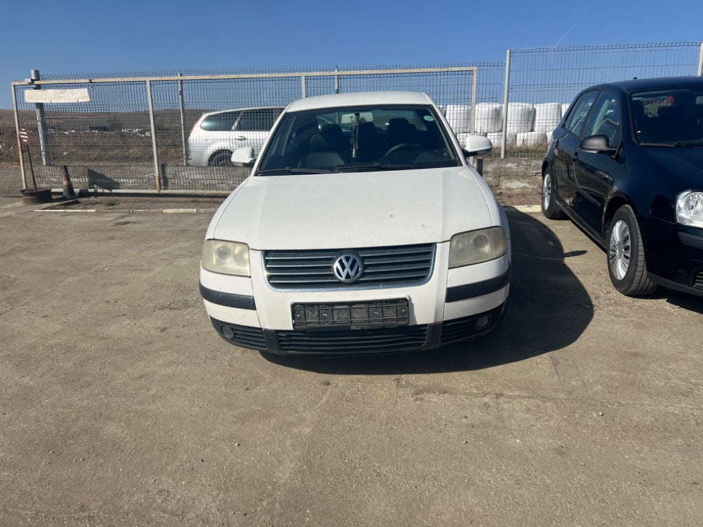 Dezmembrări vw Passat 1,6 benzină anul 2004 tip motor ALZ