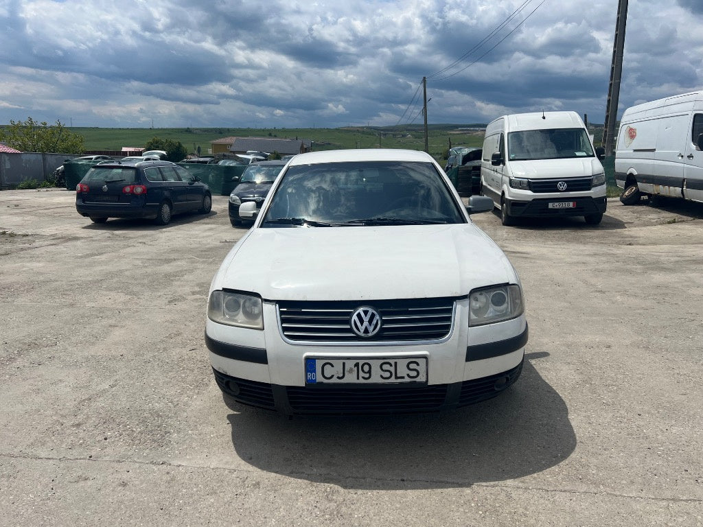 Dezmembrări vw Passat 1,9 TDI anul 2002 tip motor AVB
