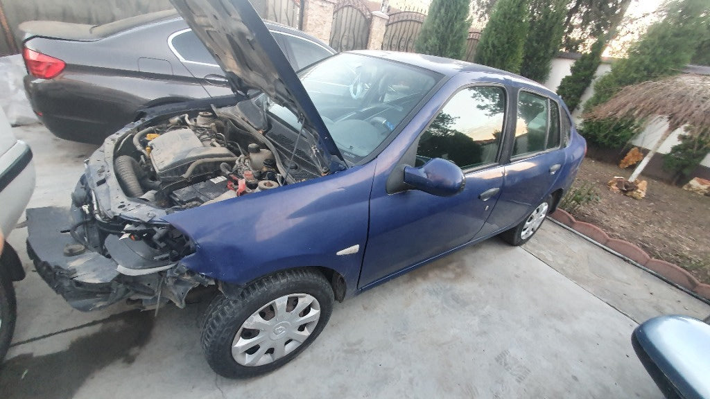 Dezmembra Renault Clio Symbol an fabr 2012 1.2 b