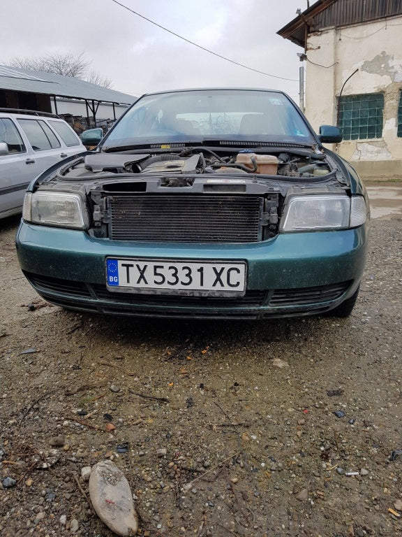 DEZMEMBRAM AUDI A4 B5 1997 1.8 BENZINA CARSERO SECOND HAND BACAU