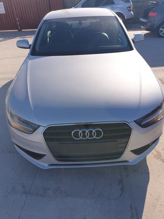 Dezmembram Audi A4 b8 facelift 2.0 tdi cod motor cjc-a manuaual 6 trep