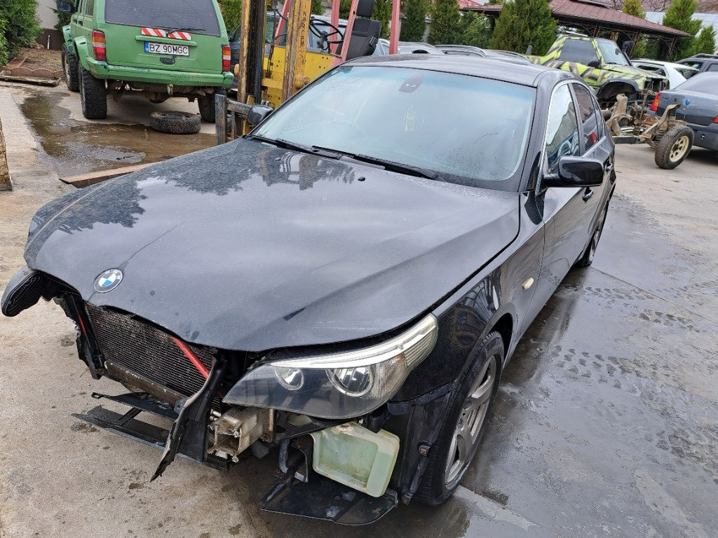 Dezmembram BMW 530d e60 231 cp