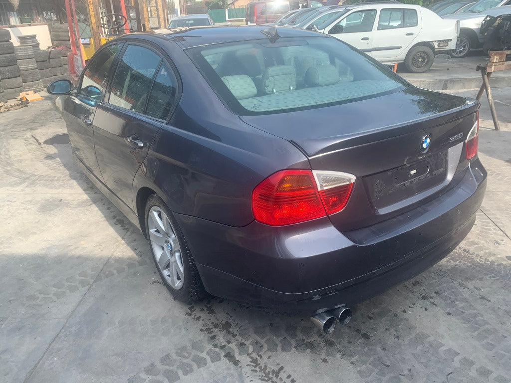 Dezmembram BMW e90 320 d