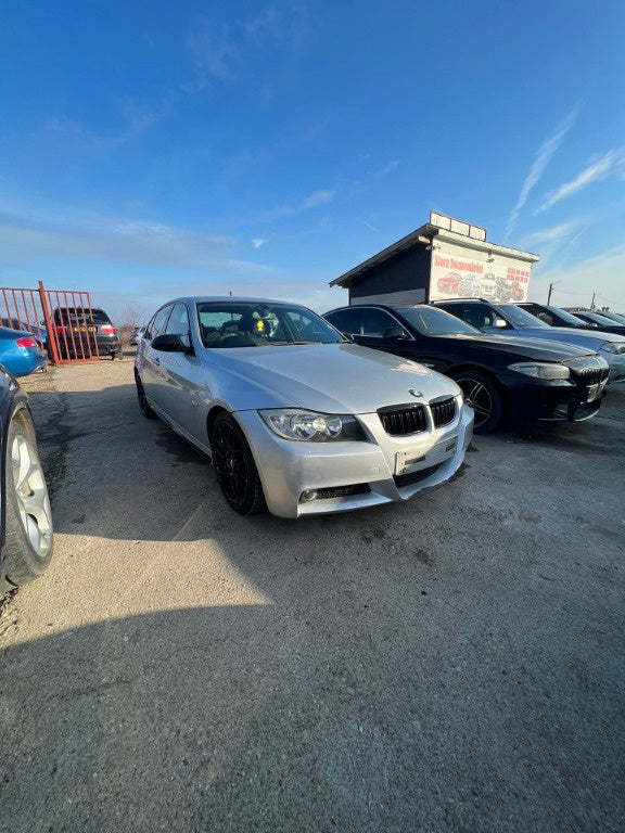 Dezmembram BMW e90 320d 163 cp automat M-pack