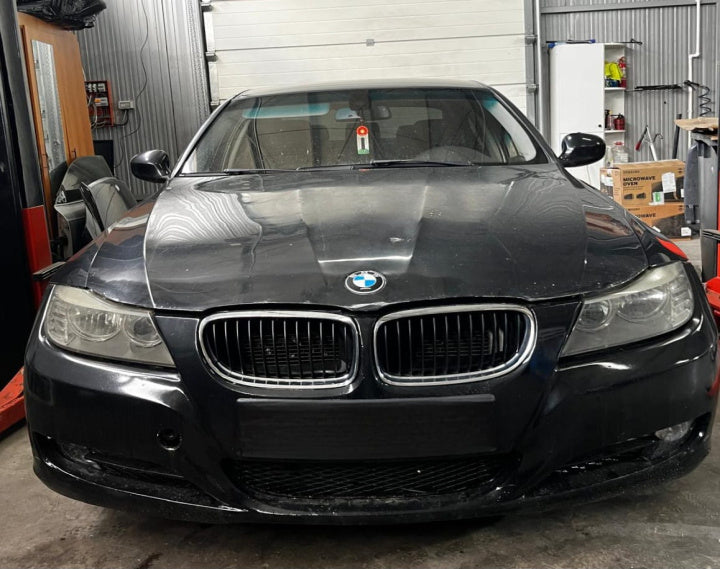Dezmembram BMW Seria 3 E90 [facelift] [2008 - 2013] Sedan 316d MT (115 hp) culoare BLACK SAPPHIRE METALLIC (475)