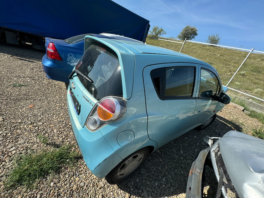 Dezmembram Chevrolet Spark 1.0 2011