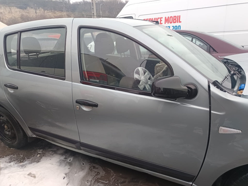 Dezmembram Dacia Sandero 2010 1.2 benzina, manual