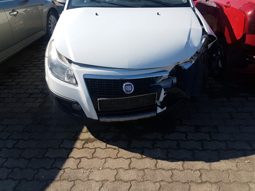 Dezmembram Fiat Sedici 4X4, 1.6 benzina, 79kw, E4, 2009, cod motor M16A, cutie viteza manuala 6 trepte