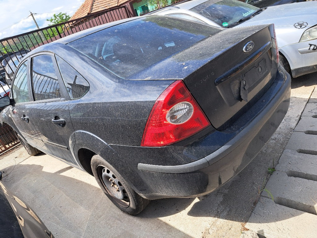 Dezmembram Ford Focus 2 berlina 1.6 16v SHDA