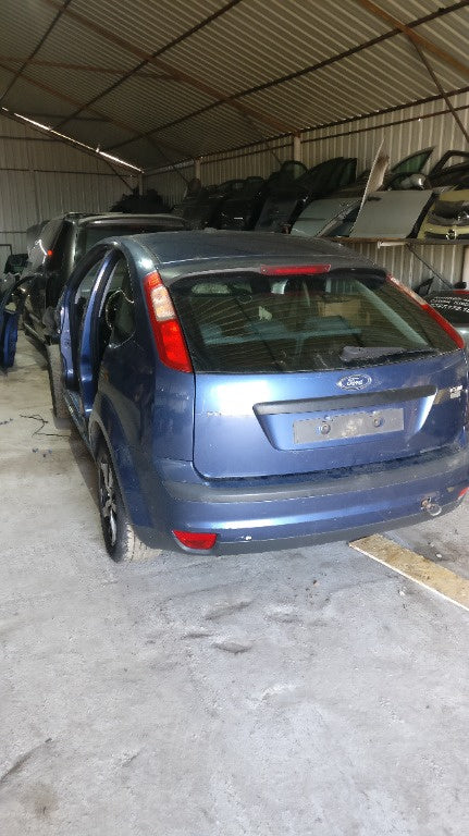 Dezmembram Ford Focus 2 Hatchback