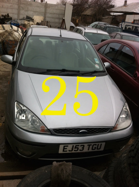 Dezmembram Ford Focus [facelift] [2001 - 2007] Sedan 1.8 TDCi MT (115 hp) (DFW) Ghia