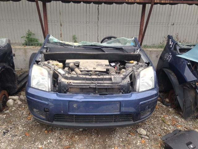 DEZMEMBRAM FORD FUSION 1.6 BENZINA FYJB CARSERO SECOND HAND BACAU
