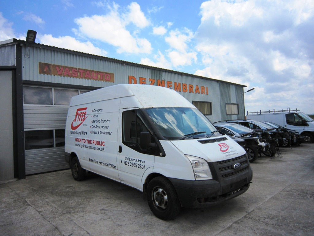 Dezmembram Ford Transit 2.2 TDCi 4×4 125CP an 2011-2014 cod motor CYRB