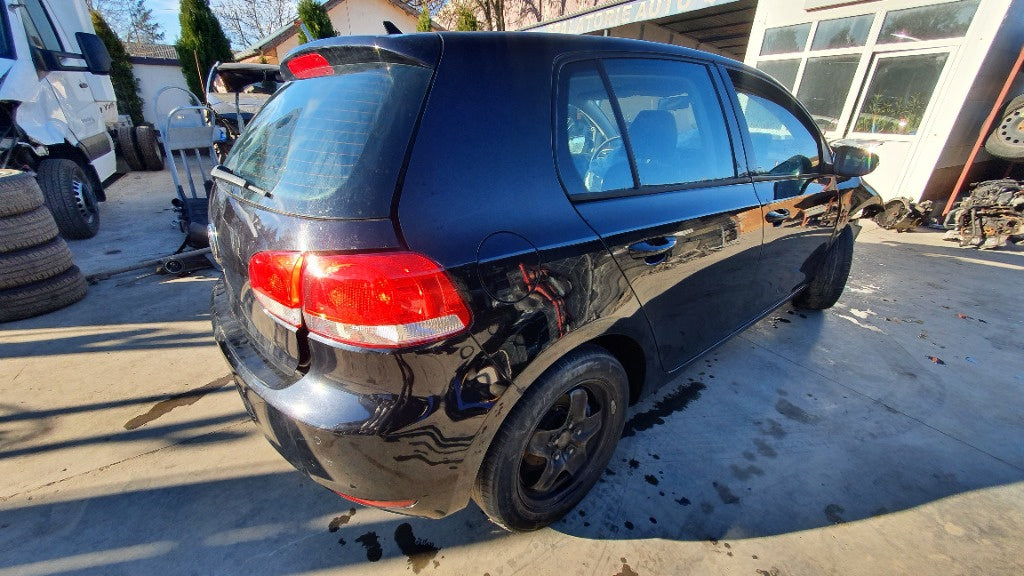 Dezmembram Golf 6 1.6 CAYC an fabr 2006