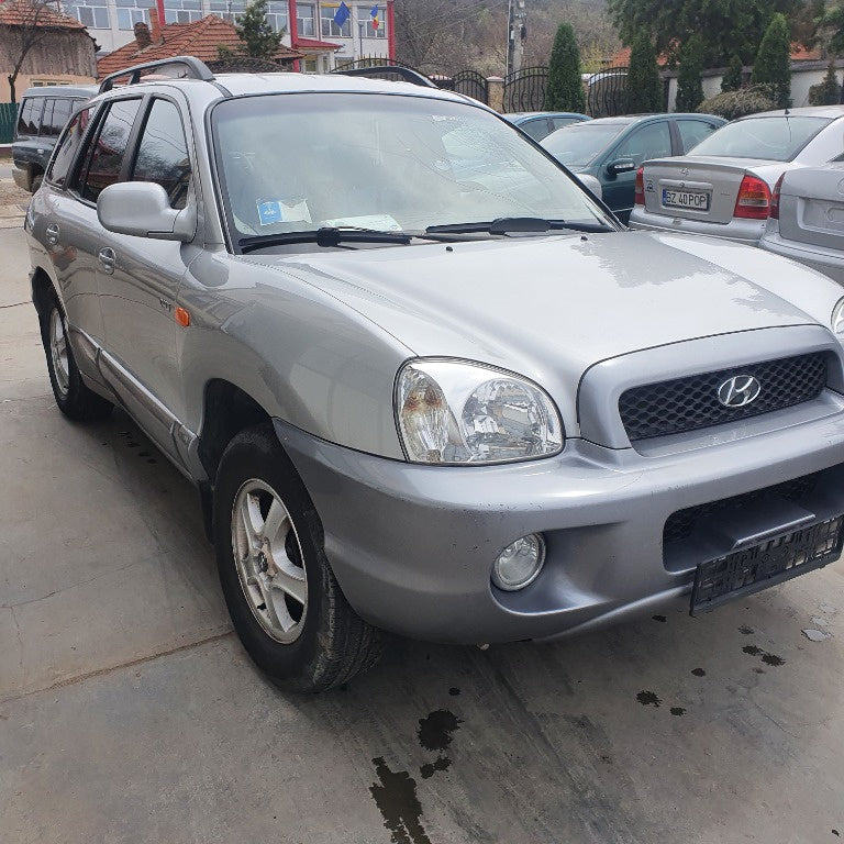 Dezmembram Hyundai Santa Fe 2.0 CRDI 2005