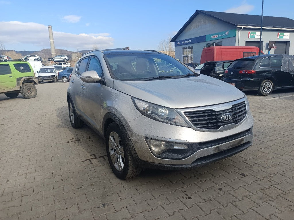 Dezmembram Kia Sportage 2012 1.7 diesel, cutie manuala Cod motor: D4LD