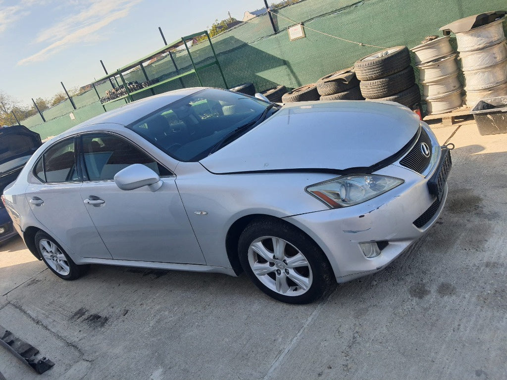 Dezmembram lexus is220 d 2006