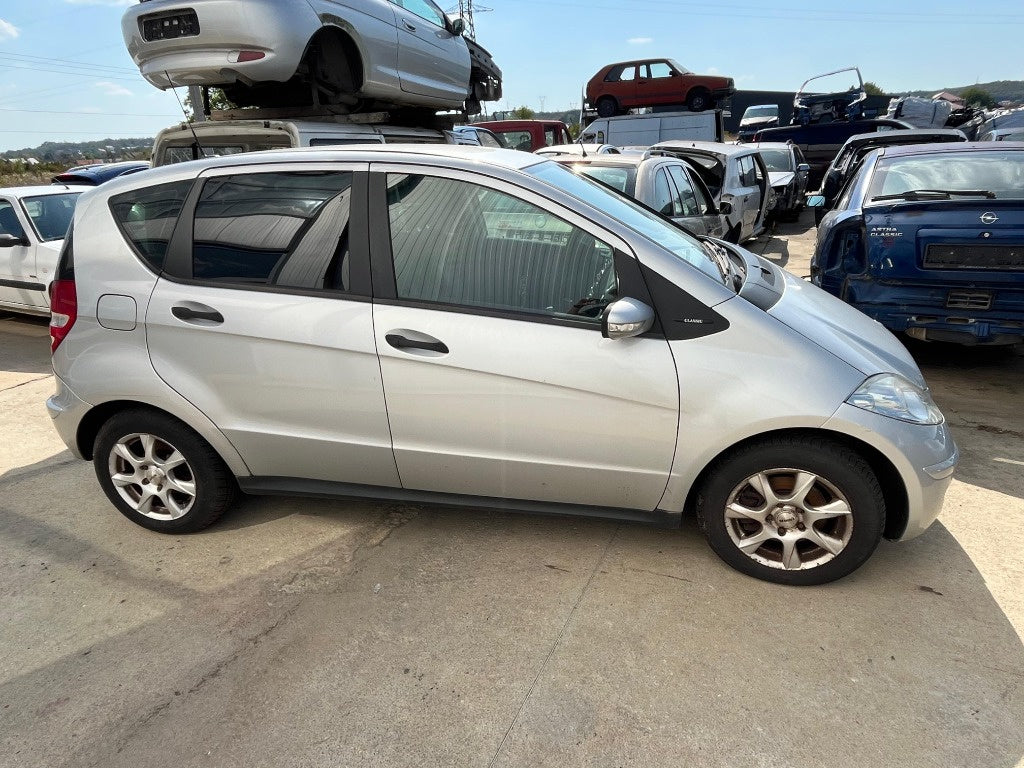 Dezmembram Mercedes A Class W169, 2.0 CDI 109 CP, cod motor 640.940
