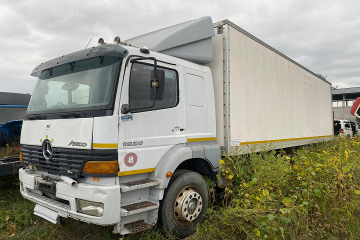 Dezmembram Mercedes-Benz Atego - 1828 generatia [1998 - 2004] Camion duba izoterma