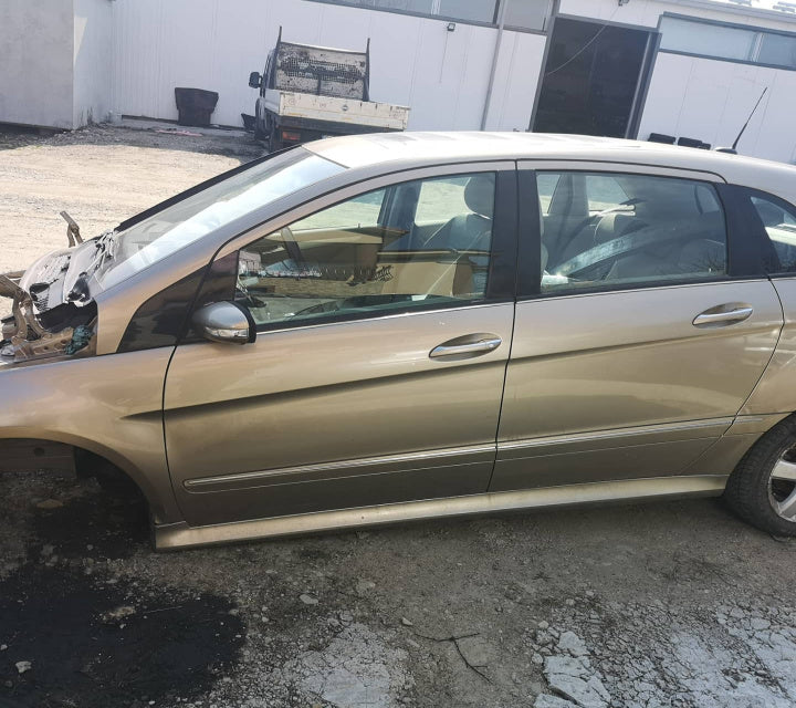 Dezmembram Mercedes-Benz B-Class W245 [2005 - 2008] Hatchback B 200 CDI Autotronic (140 hp)