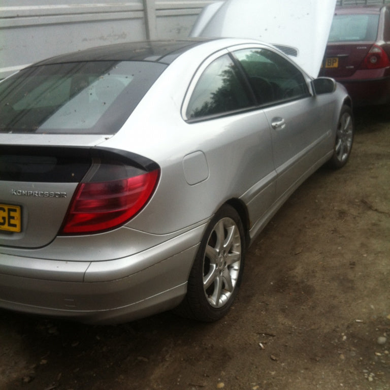 Dezmembram Mercedes-Benz C-Class W203/S203/CL203 [2000 - 2004] Coupe 3-usi C 200 Kompressor AT (163 hp) (CL203)