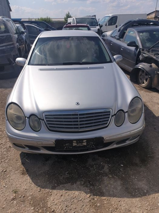 Dezmembram mercedes e class w211 2.7 cdi manual 6+1 trepte