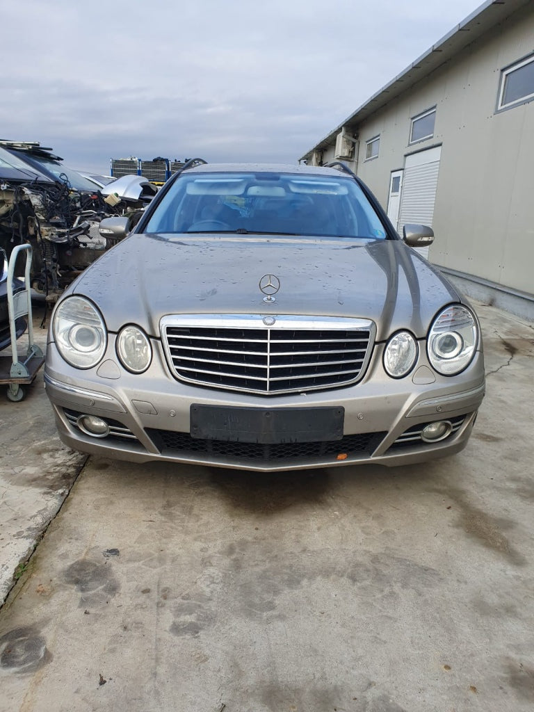 Dezmembram Mercedes E class w211 facelift 2007+