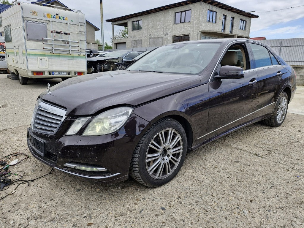 Dezmembram Mercedes E-Class W212 an 2012 motor 2.2 cod 651.924 4matic 7G tronic