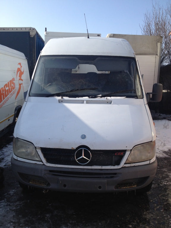 Dezmembram Mercedes Sprinter 2.2 CDI , fabr 2002