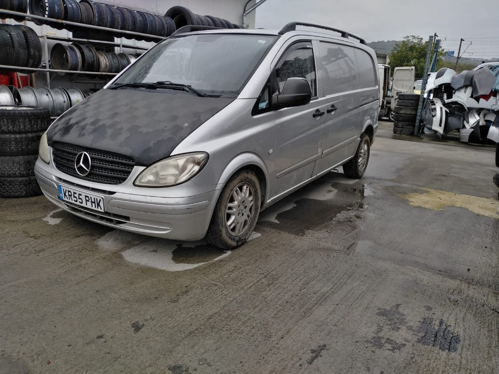 Dezmembram Mercedes Vito, an 2006, motor 2,2 cdi