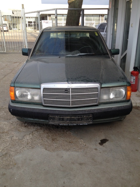 Dezmembram Mercedez Benz C 190 ,2.5S, fabr 1992