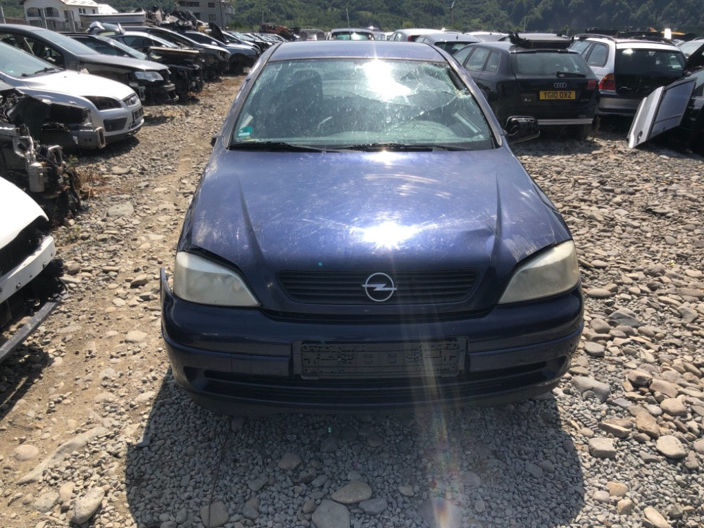Dezmembram Opel Astra G 1.6 benzina 2002 cutie manuala 5+1 trepte