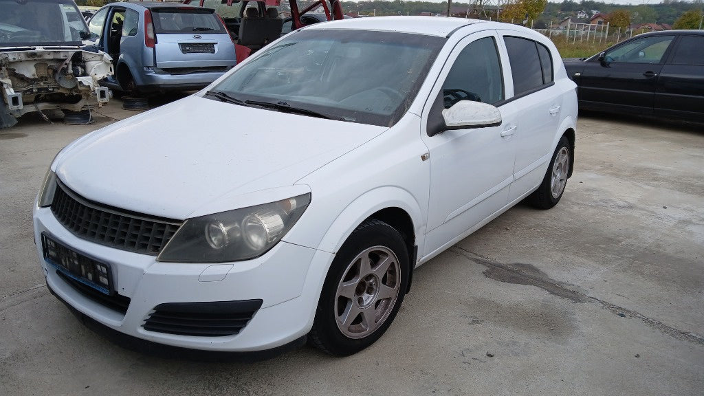 Dezmembram Opel Astra H 1.3 D Z13DTH hatchback, an fabricație 2006