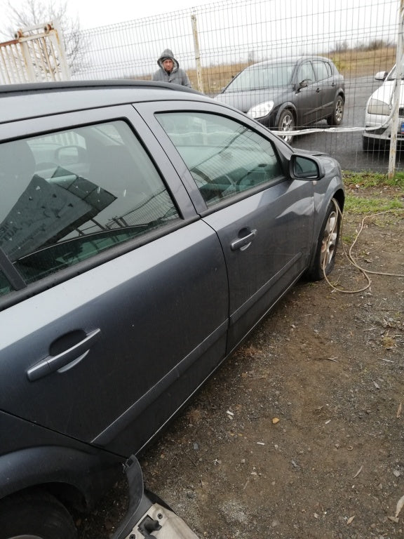 Dezmembram - Opel Astra H Break 2006 1.7 CDTI 74 KW