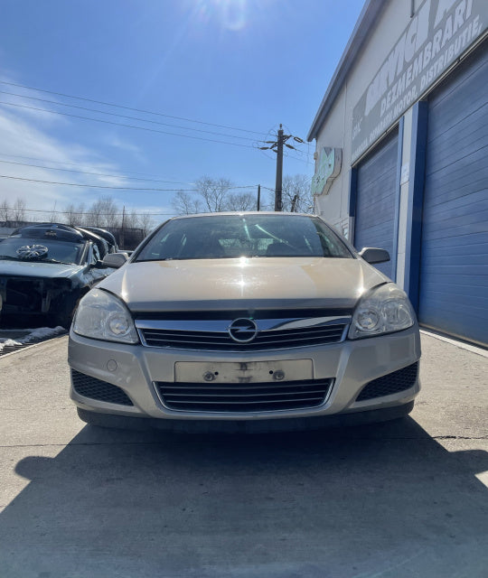 Dezmembram Opel Astra H [facelift] [2005 - 2015] Hatchback 5-usi 1.4 ecoFLEX MT (90 hp)