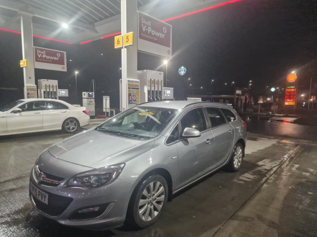Dezmembram Opel Astra J 1.6 cdti euro 6 cod LVL GWP cutie manuală an 2016