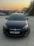 Dezmembram Opel Astra J 2.0 cdti cutie manuală facelift 2012