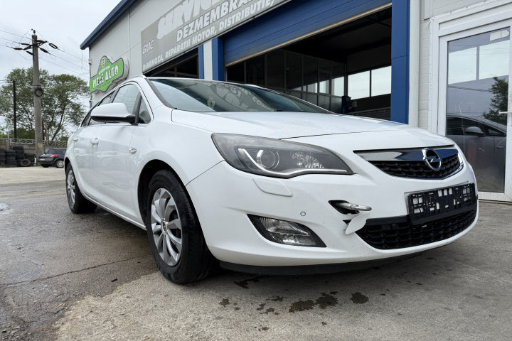 Dezmembram Opel Astra J [facelift] [2012 - 2018] Sports Tourer wagon 5-usi