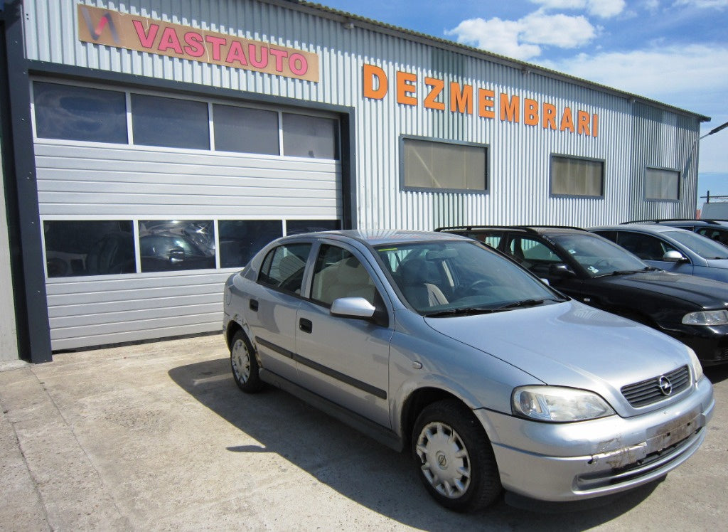 Dezmembram OPEL ASTRA motor 1.2-benzina, cod motor Z12XE, 75CP an: 2000-2005, cod culoare Z151