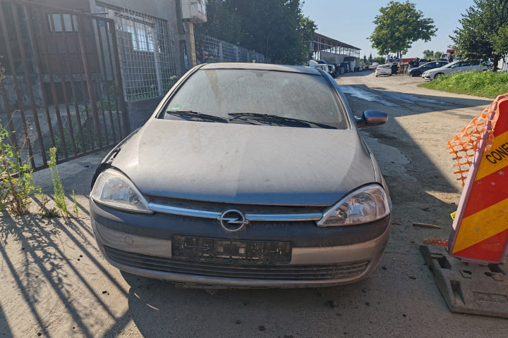 Dezmembram Opel Corsa C [2000 - 2003] Hatchback 3-usi 1.0 MT (58 hp)