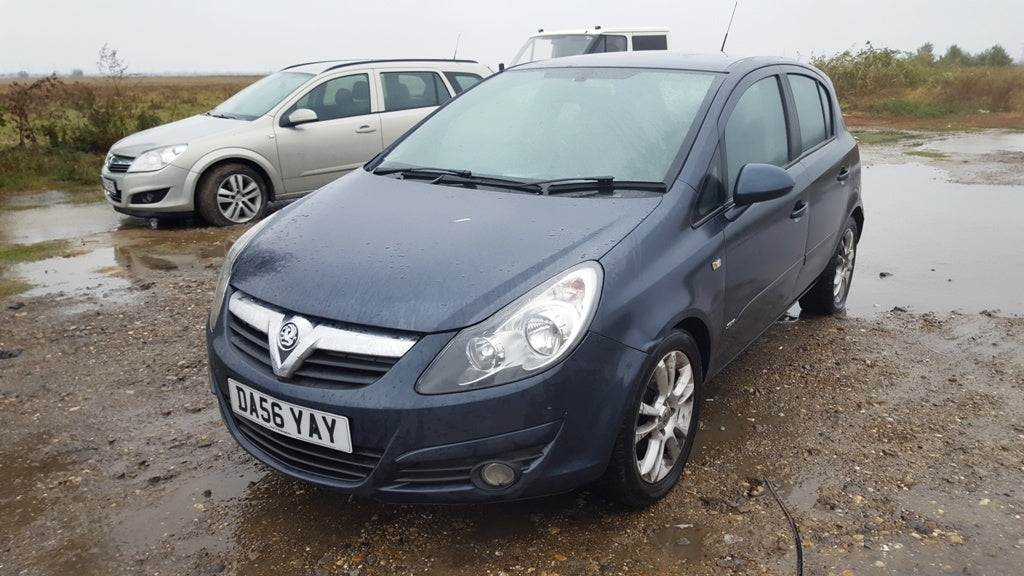 Dezmembram Opel Corsa D - 2007 - 1.4benzina