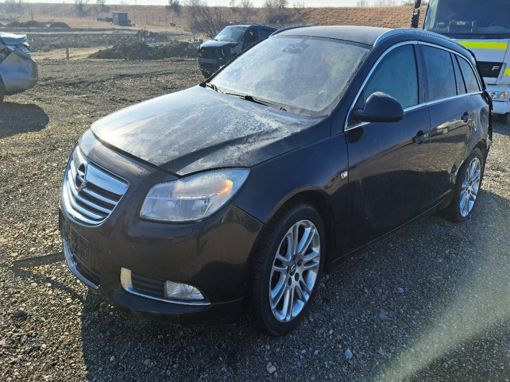 Dezmembram Opel Insignia 2.0 A20DTH Automata AF40 4x4 Break